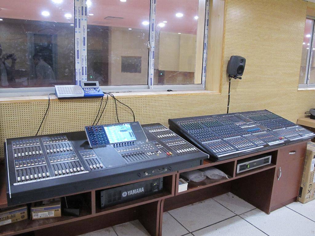 广东省委新礼堂（珠岛会堂）——M7CL、LS9数字调音台运用于大会堂及各会议厅扩声