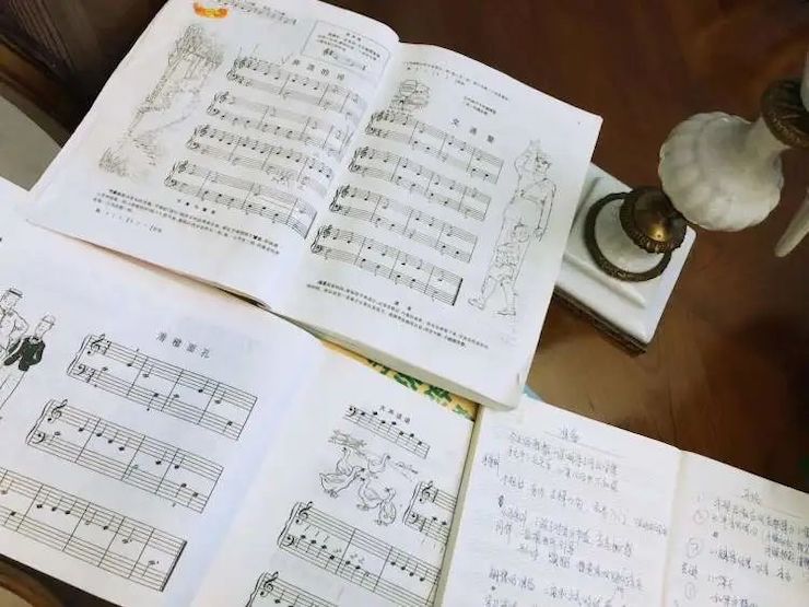 宋思衡的“宅抗疫” | 挑战主播、筹集口罩、闭关作曲，这位取消了20场演出的钢琴家原来这么忙！